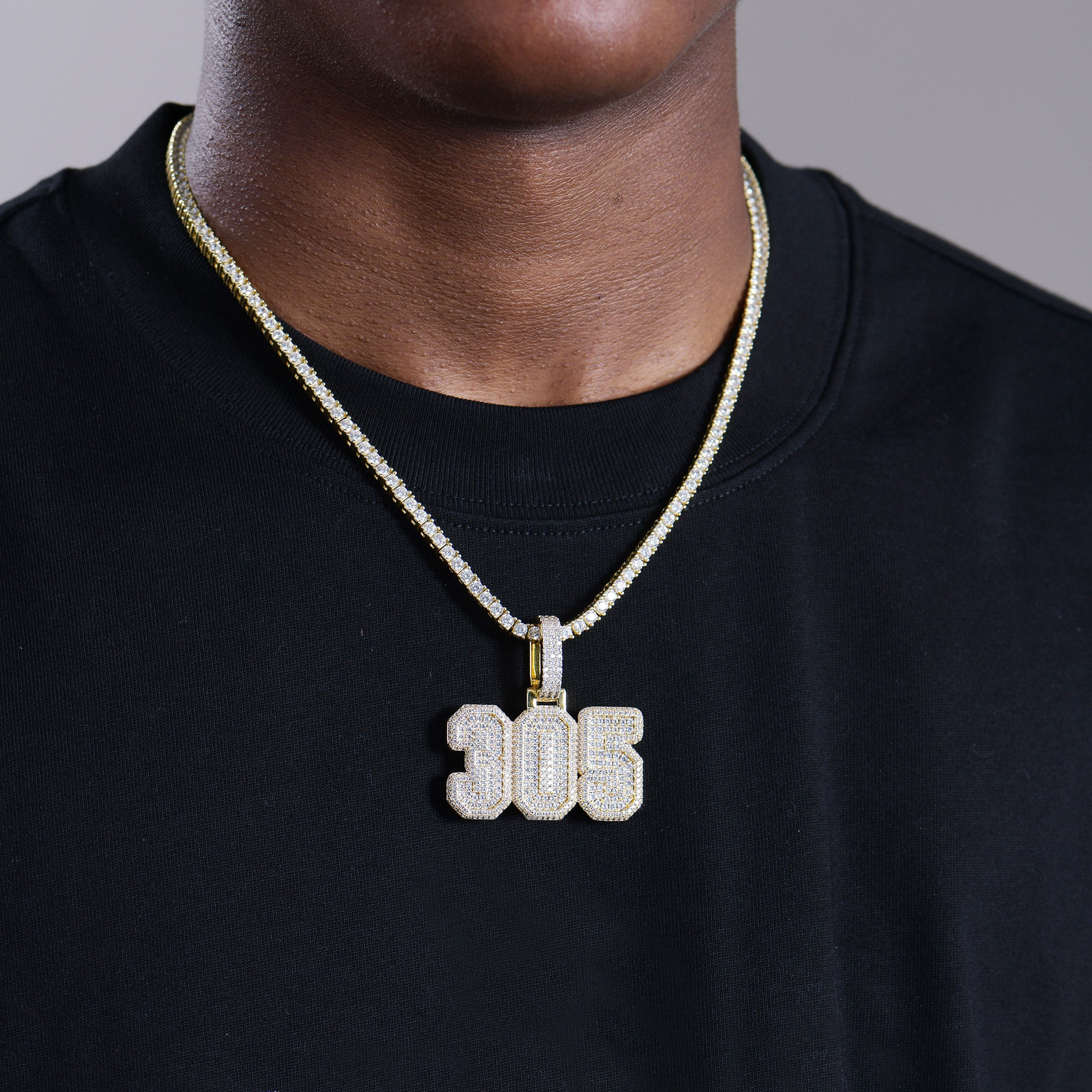 Custom Moissanite University Font Letter/Number Name Pendant