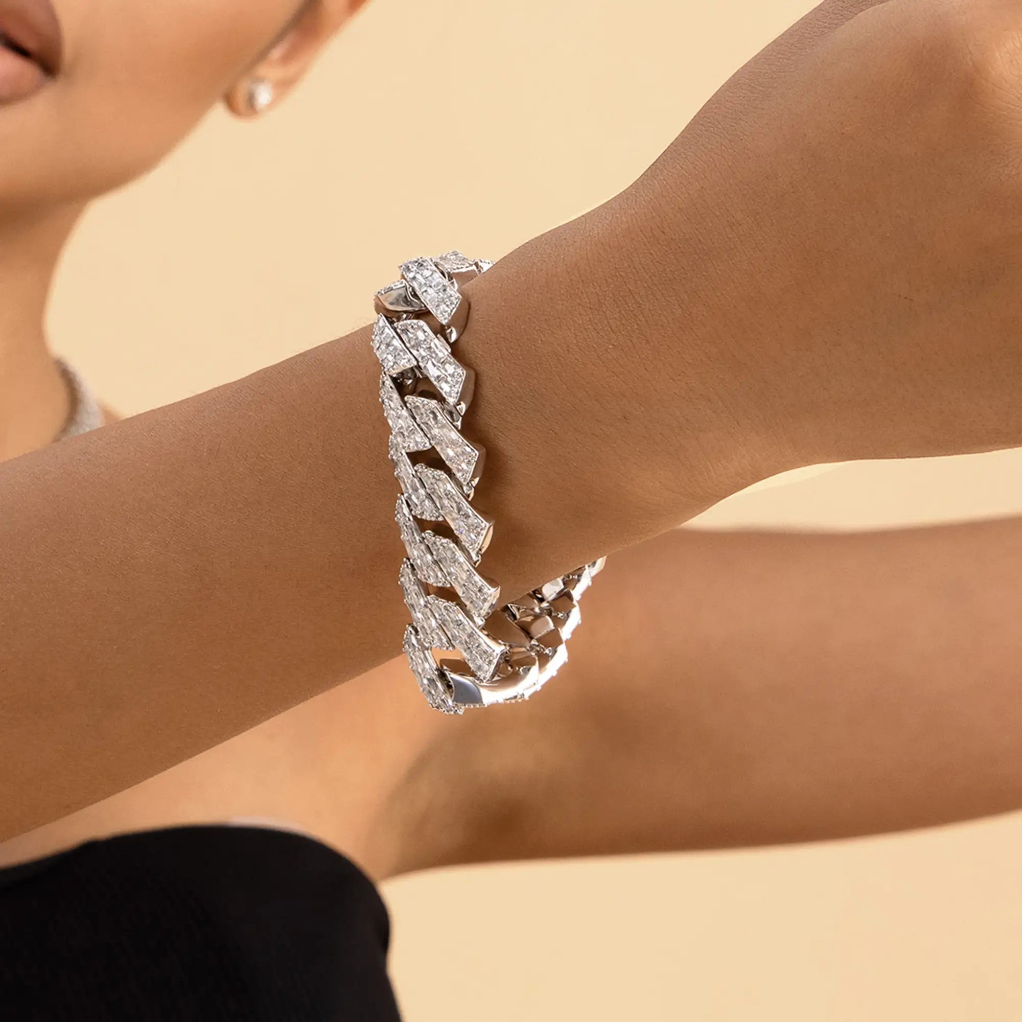 #Color_White Gold