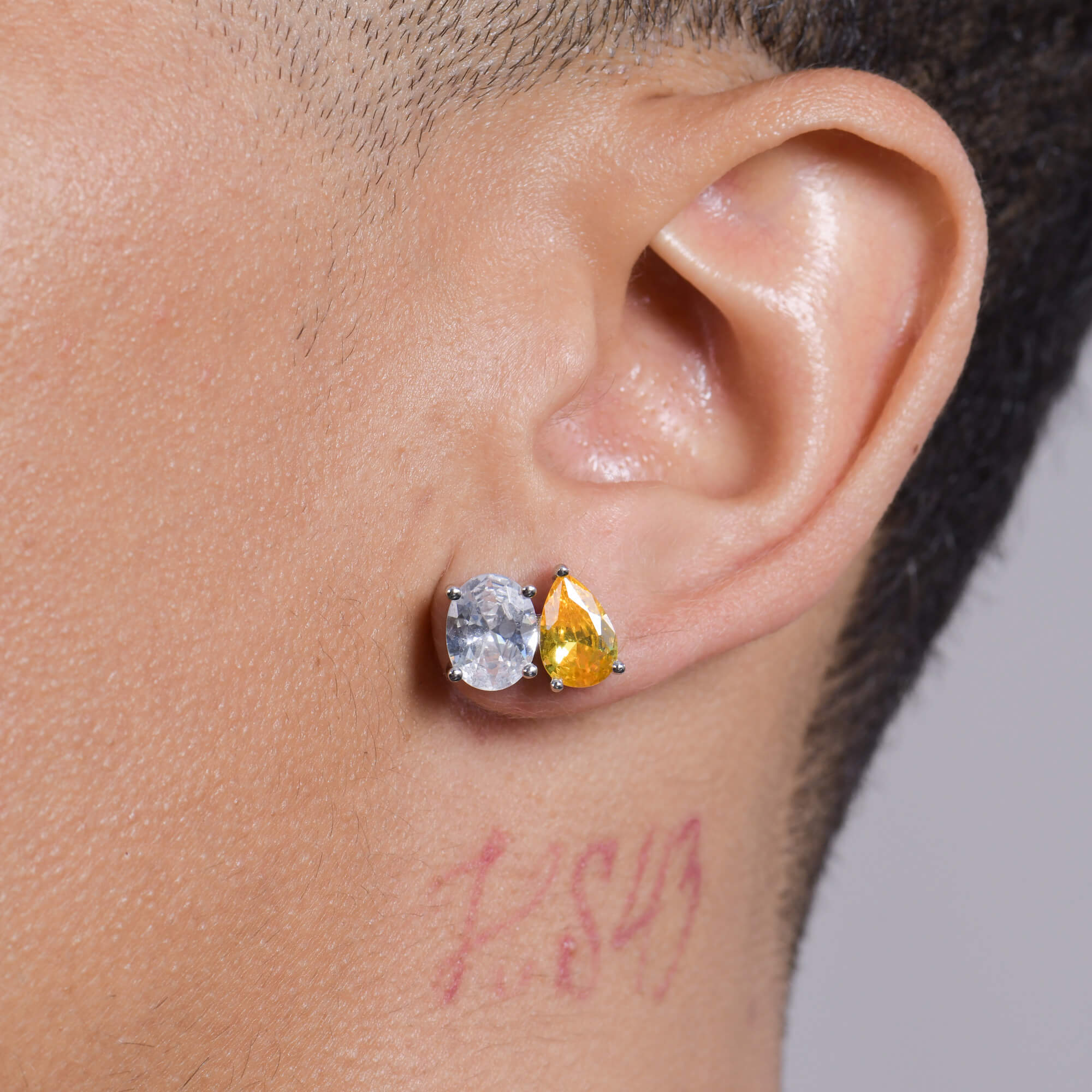 #Diamond_White + Yellow Diamond ( 18k White Gold )