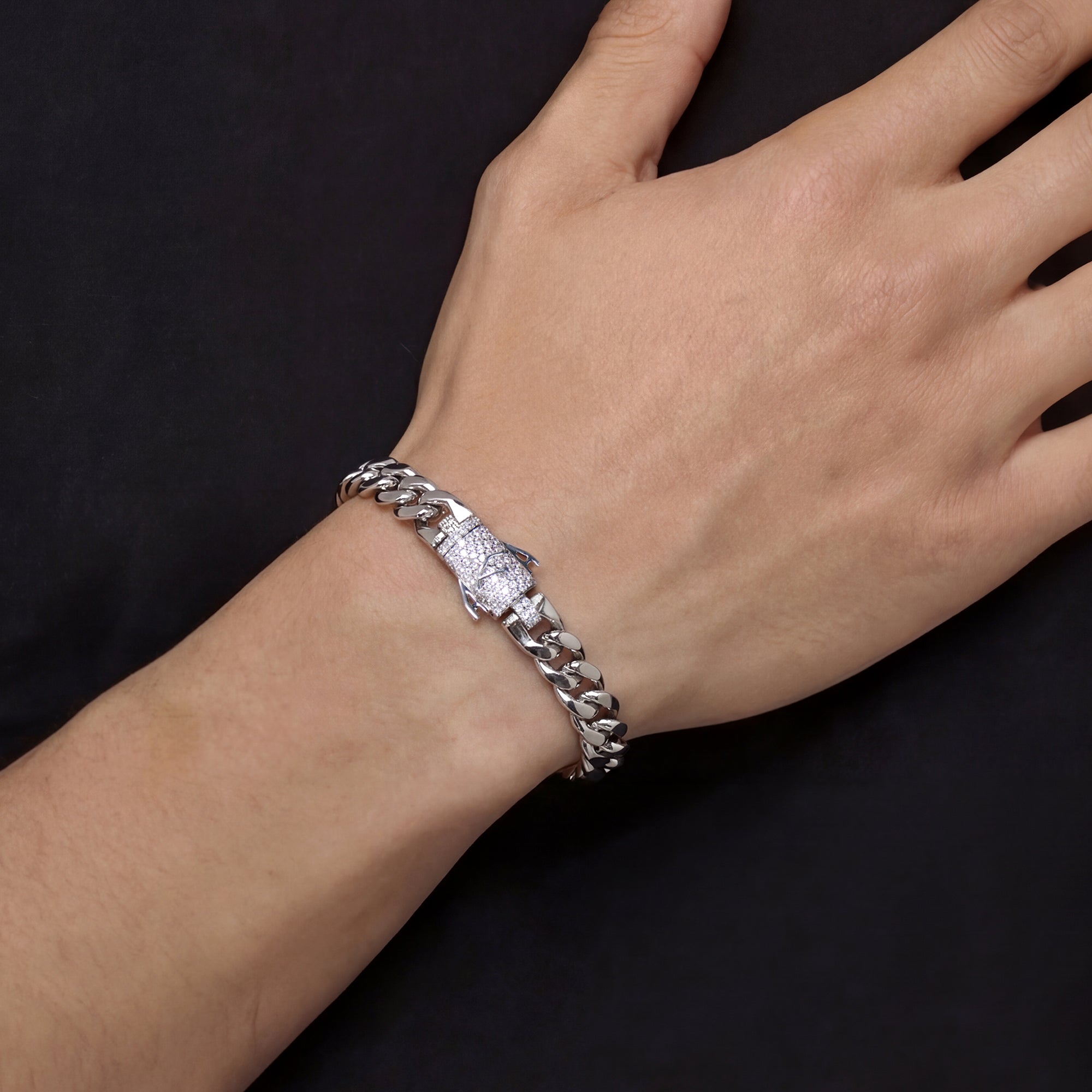 Kubanisches Armband aus schlichtem Gold mit Moissanit-Verschluss – 8 mm