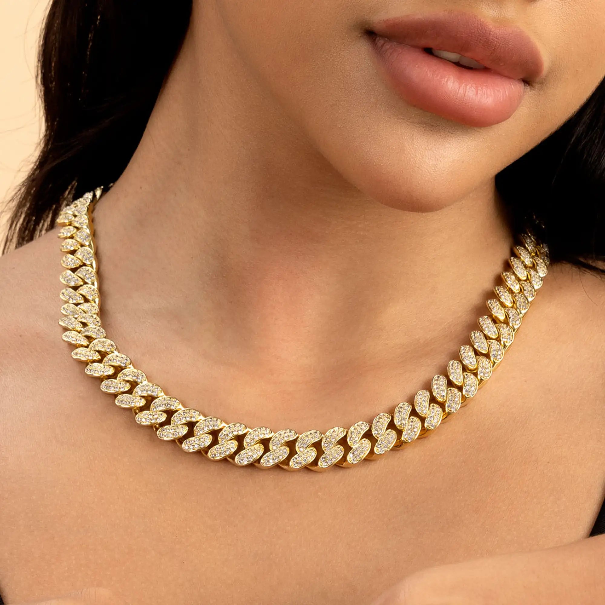 Women's Aporro A® Cuban Link Chain - 12mm