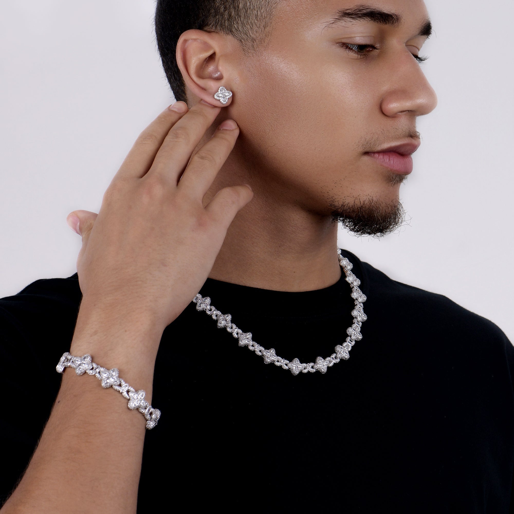 Bracelet de trèfle lumineux glacé & Ensemble de boucle d'oreille - Diamond blanc