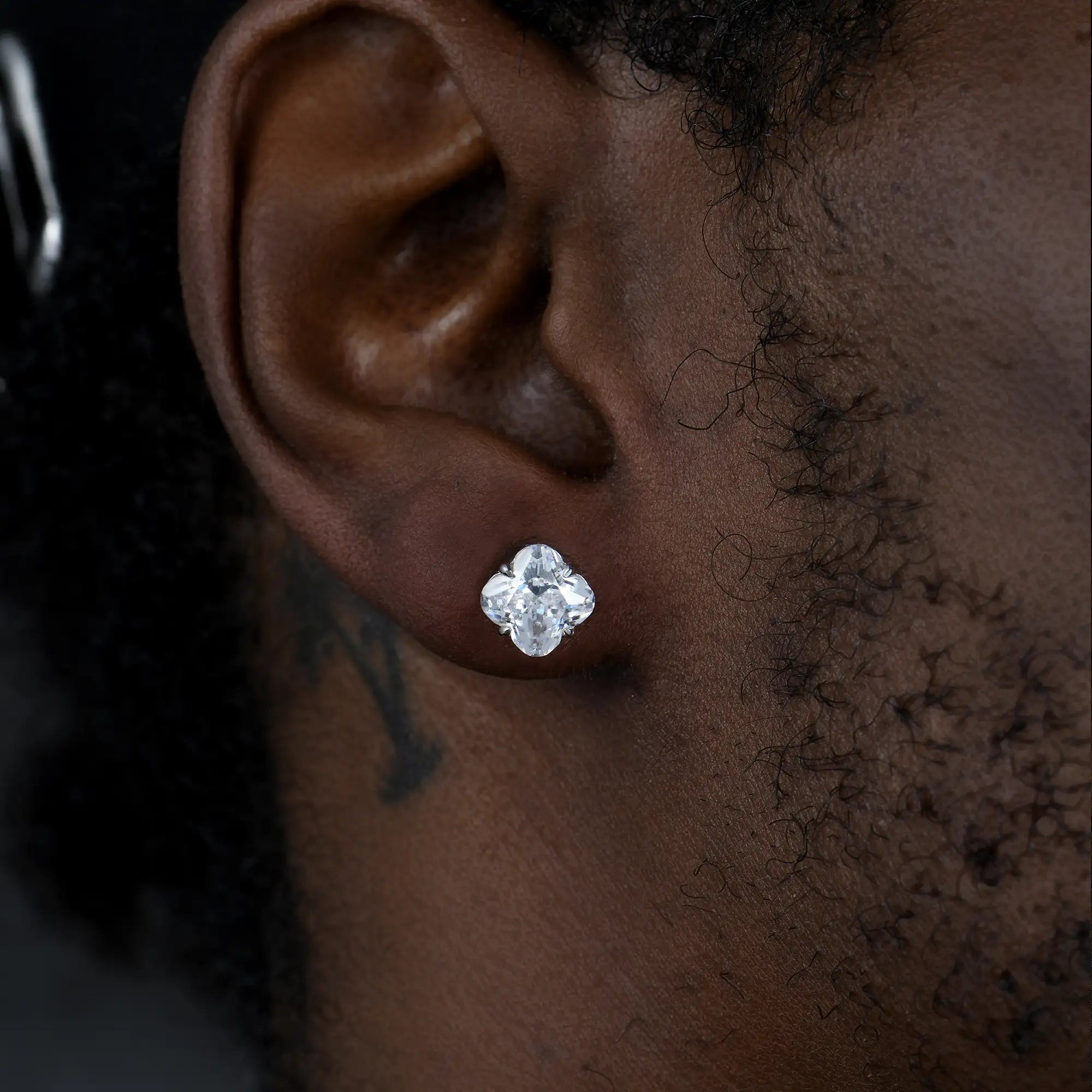 #Stone-Color_White