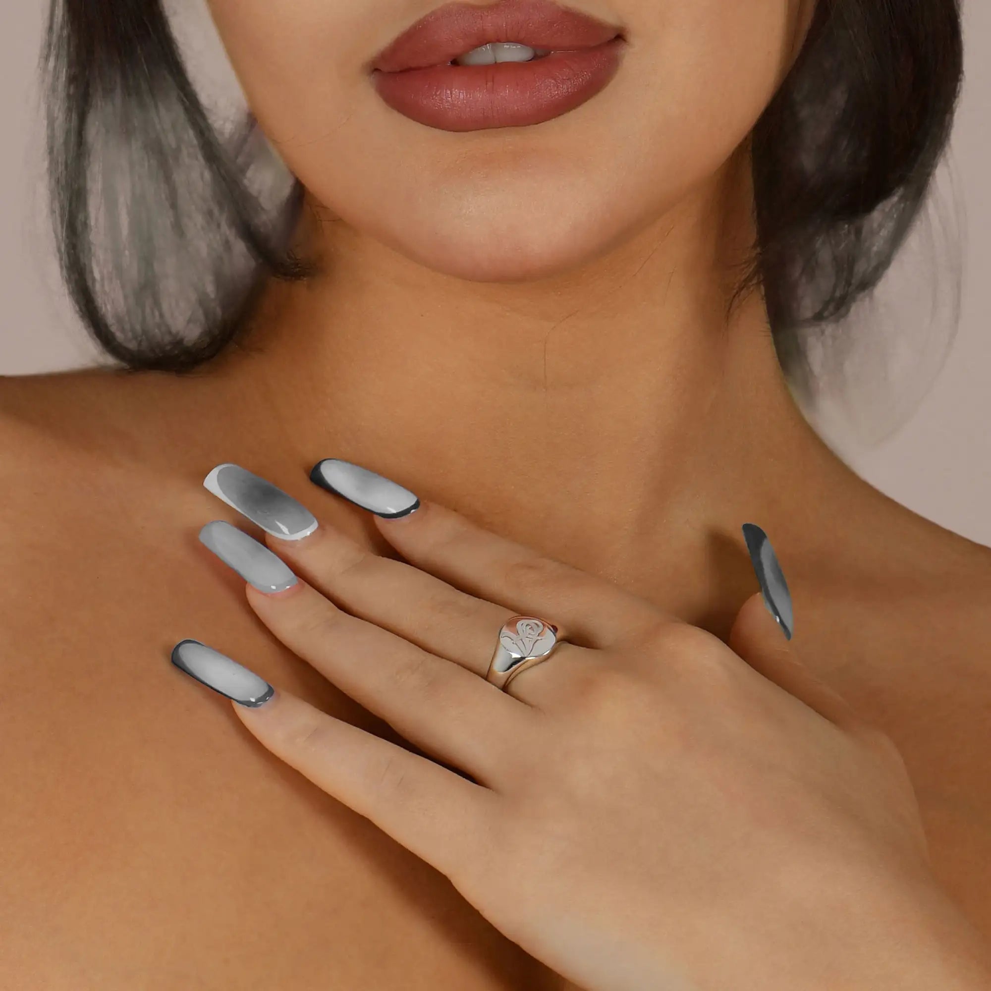 Anello di sigillo ovale personalizzato - lettera