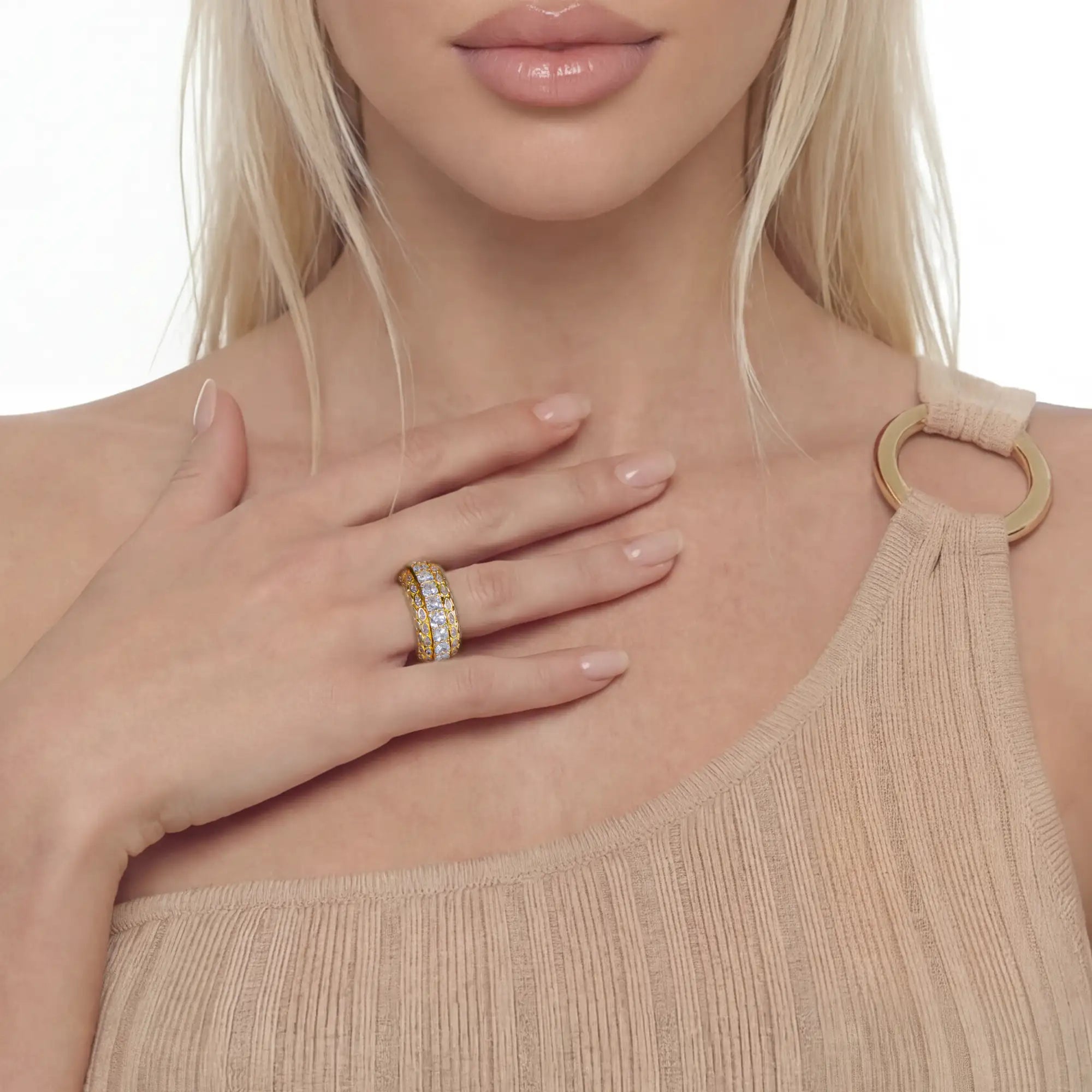 Anillo con banda de mosaico de movimiento eterno