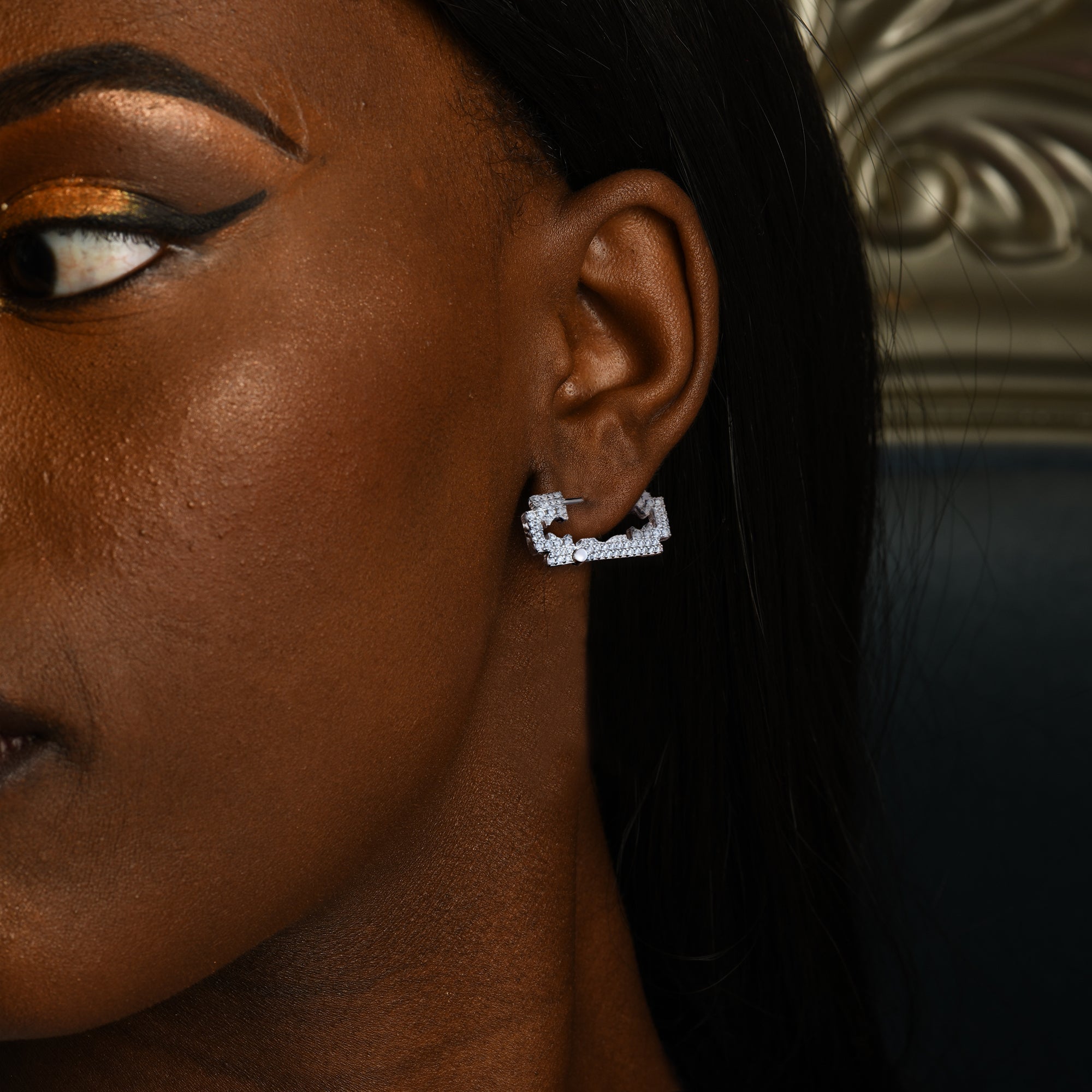 Boucle d'oreille lame audacieuse glacée S925 - Paire