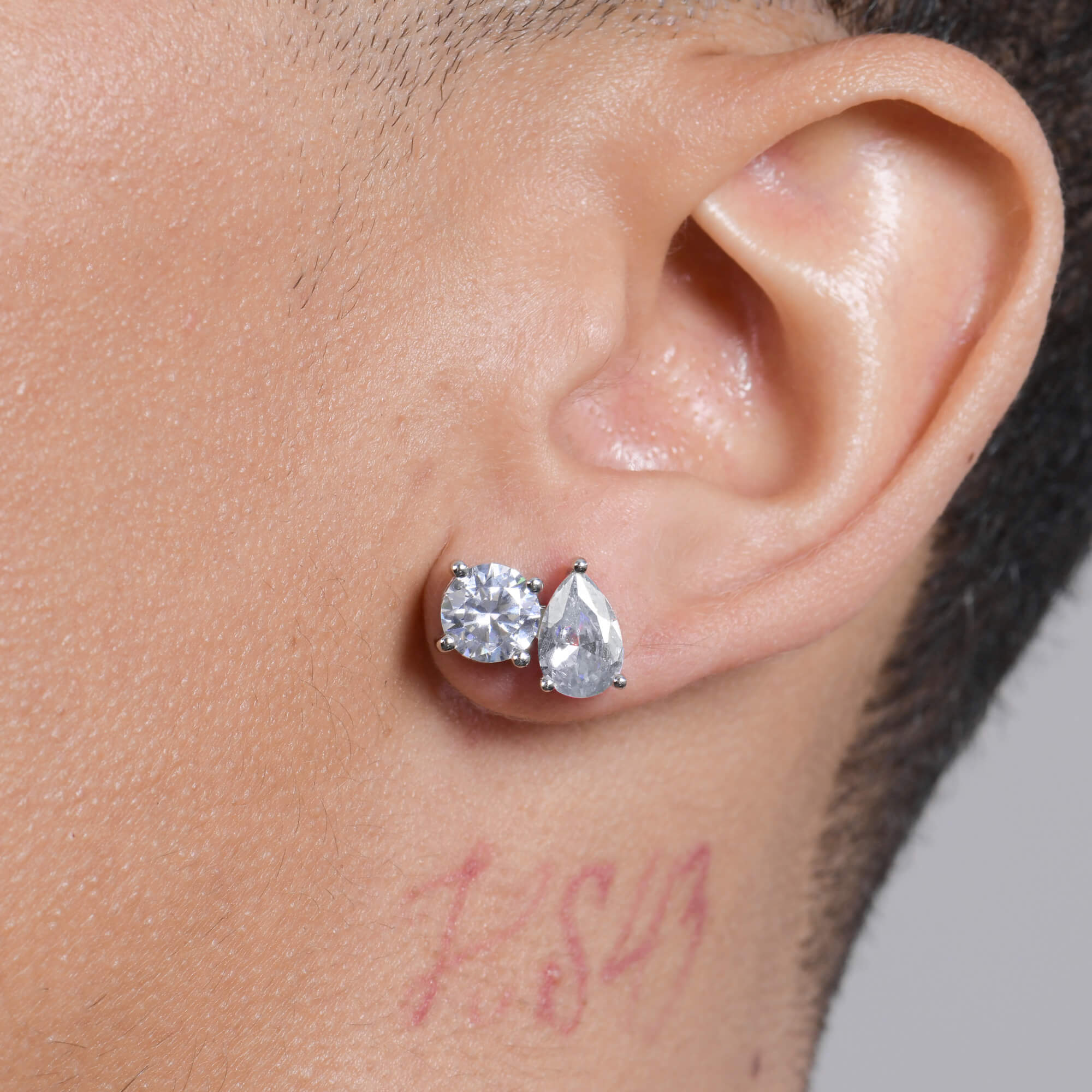 Moissanite Toi et Moi Stud Earrings – Round & Pear