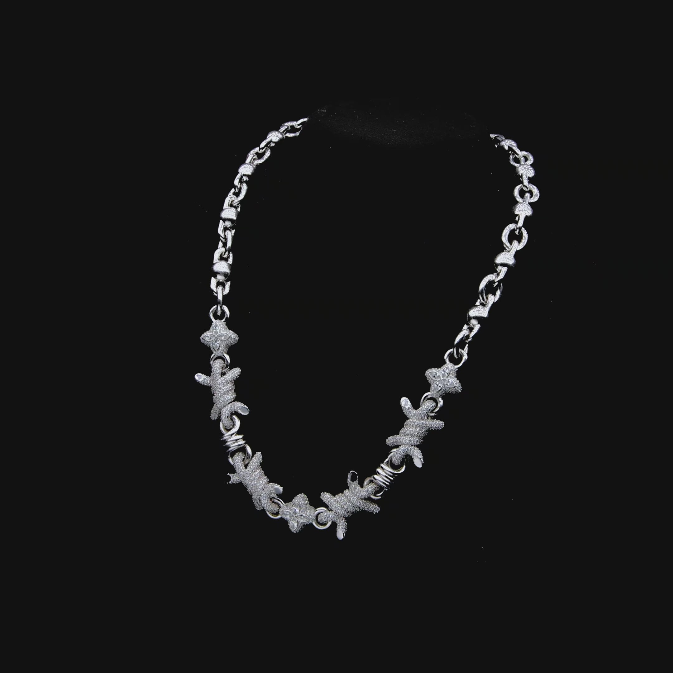 Catena di trifoglio spinato moissanite e catena del portafoglio