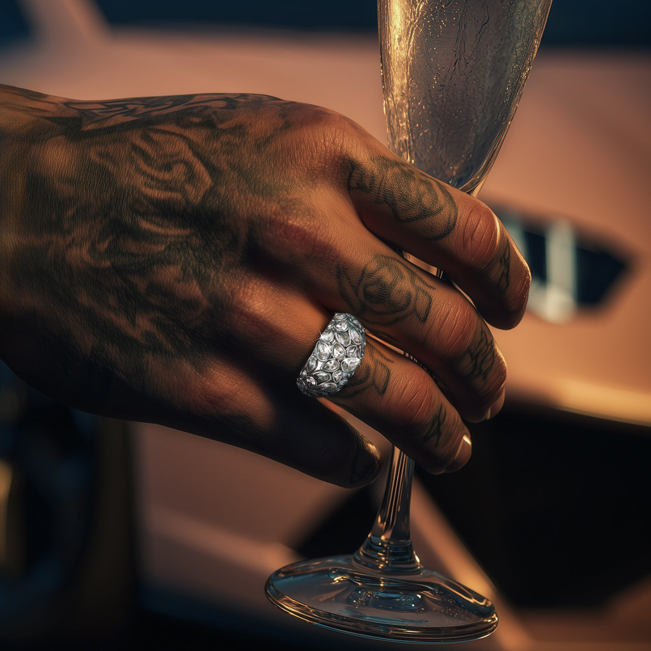 Brilliance lágrima de lágrima anillo pavé