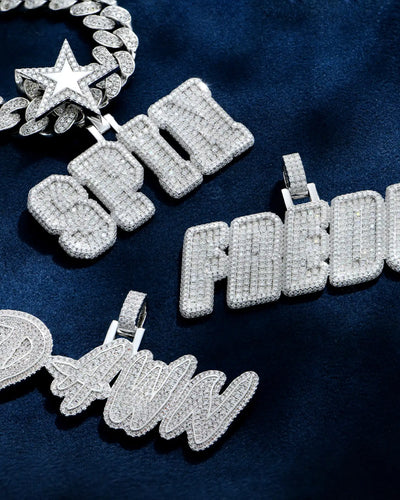 Colgante con nombre personalizado mediano de Coke Boys