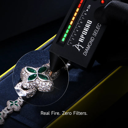 Bracciale con trifoglio luminoso Moissanite