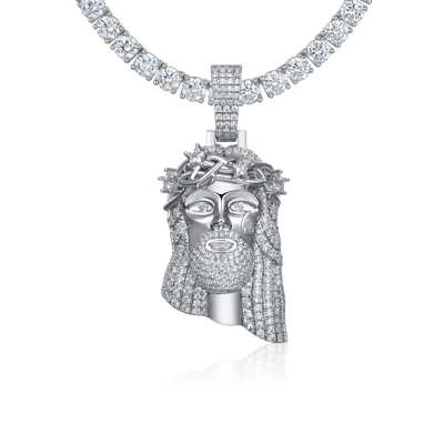 Pendentif Jésus stellaire en or blanc moissanite - Moyen