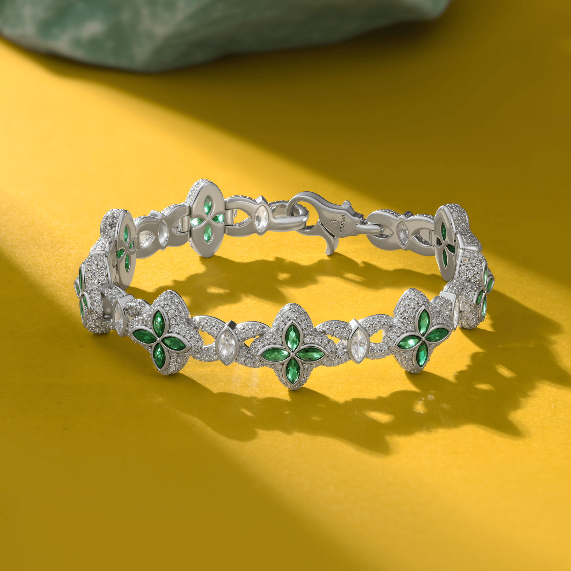 Iced Luminous Clover Chain & Bracelet Set