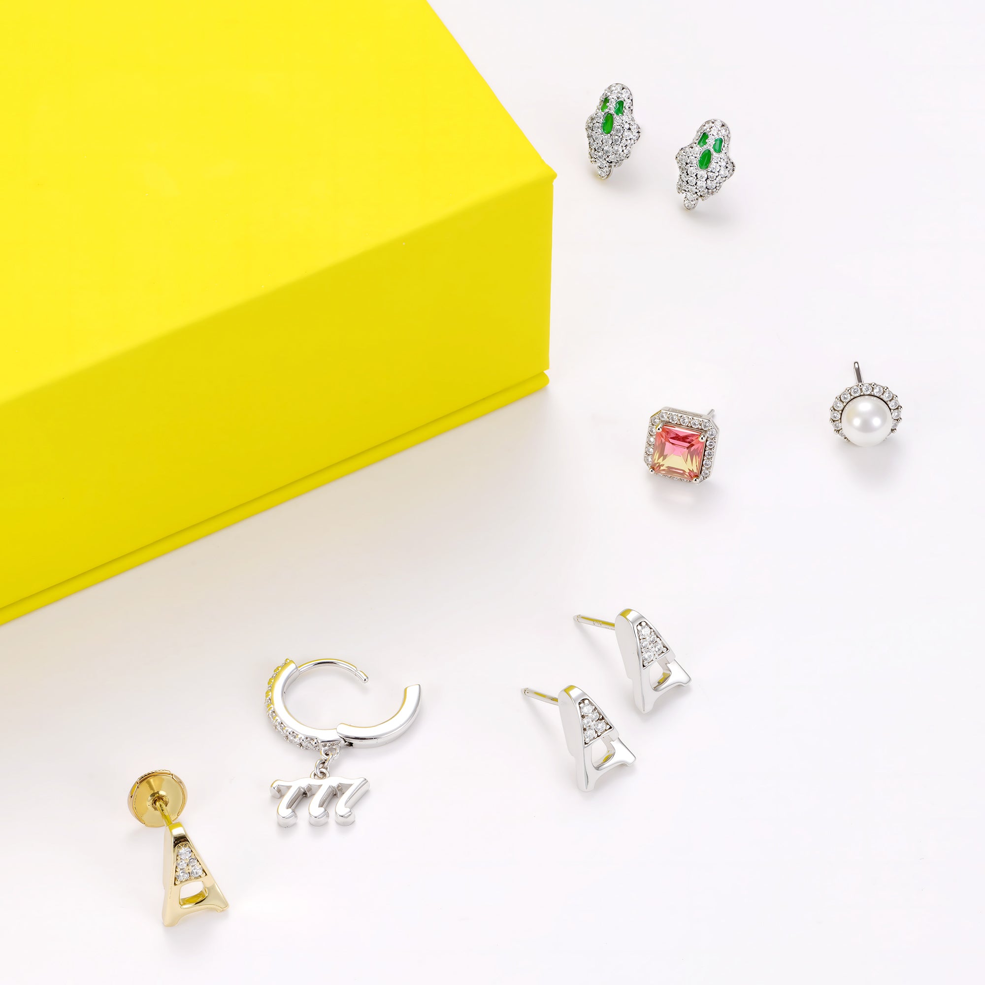 Blind Box - kostenloses Paar 925s Ohrringe
