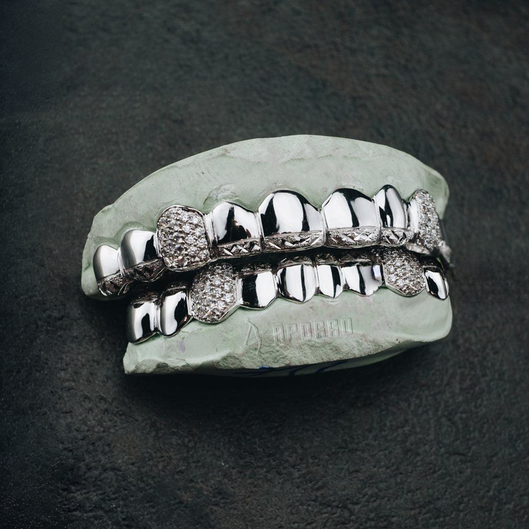 Punte di polvere di diamanti personalizzate e diamanti con zanne ghiacciate grillz