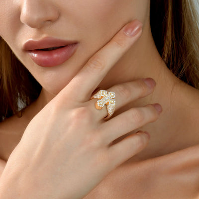 Anillo cruzado baguette de moissanita