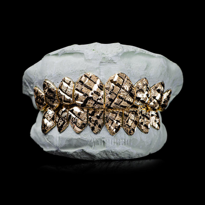 Kundenspezifischer Diamantschliff mit Diamond Dust Grillz