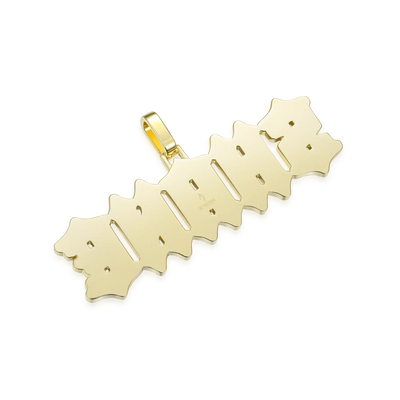 Colgante de fuente gótica de corte esmeralda personalizado