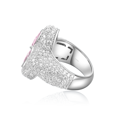 Ring mit leuchtendem Eiskleeblatt – rosafarbener Diamant