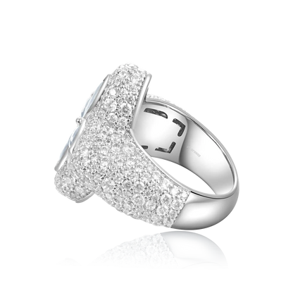 Anillo de trébol luminoso helado - diamante blanco