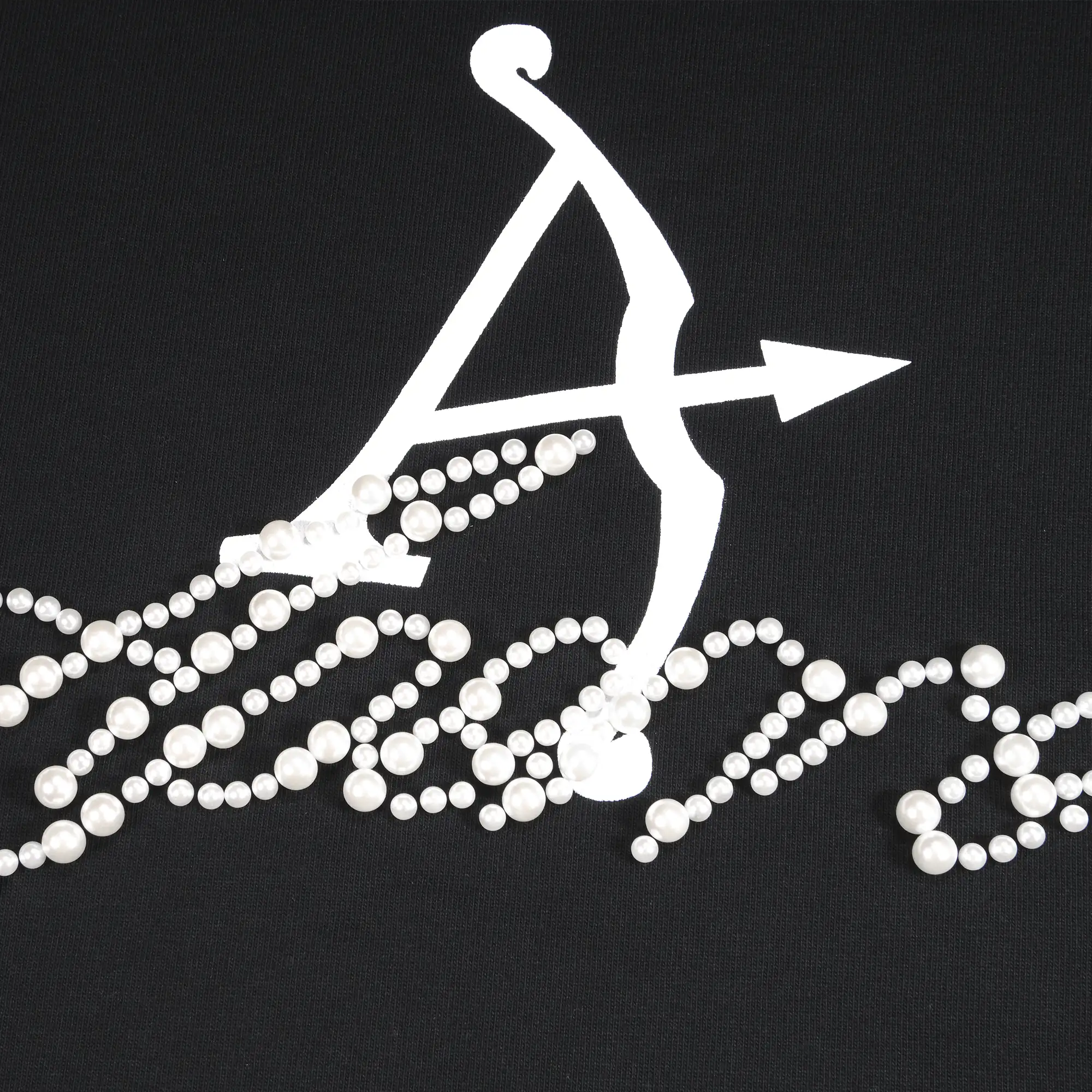 APORRO Pearl Script Archer Tee