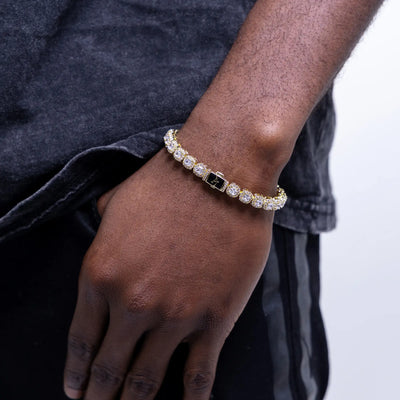 Brazalete de tenis agrupado con talla cojín - 7 mm