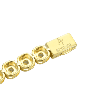 Brazalete de tenis agrupado de moissanita con talla cojín - 7 mm