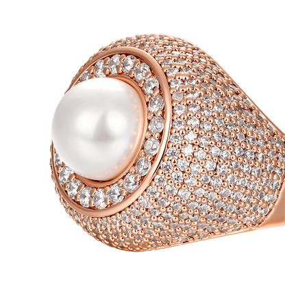 Trave Pearl Halo Ring