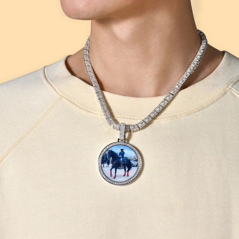 Ciondolo personalizzato per collana con foto da 46 mm in Moissanite