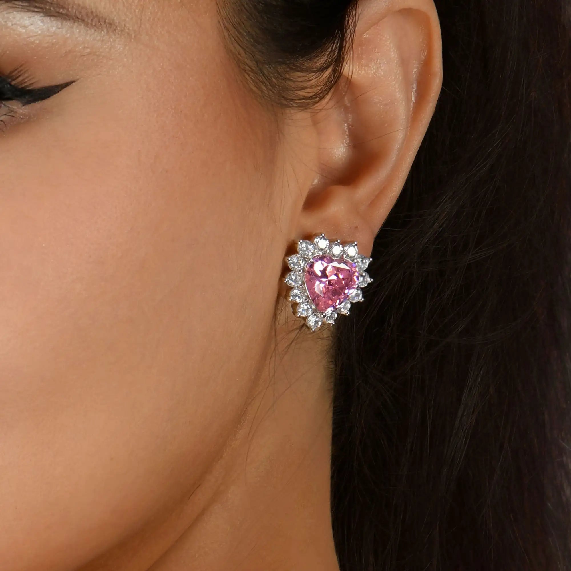 Boucle d'oreille de coup de coeur rose