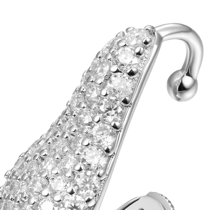 Boucle d'oreille de goujon de lobe en or blanc liquide pour femmes - oreille gauche