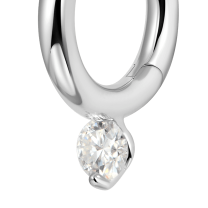 Boucle d'oreille de cerceau Single Moissanite Solitaire