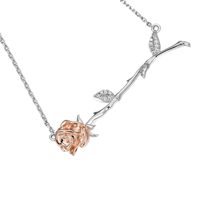 Collana regolabile ESSENTIALS con rosa addormentata