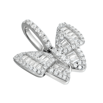 Colgante de mariposa con corte baguette mixto de moissanita