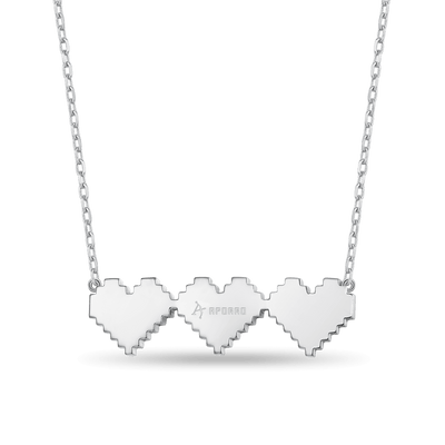 Collar de píxeles con tres corazones rotos