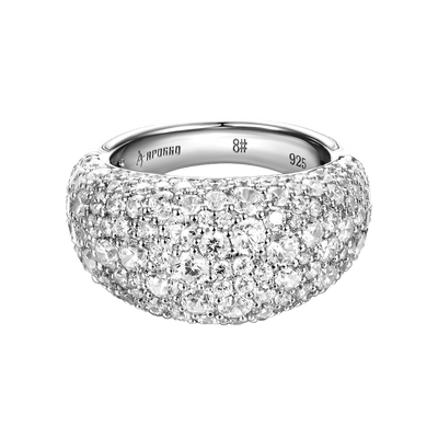 Gebogener Ring „Iced Out“.