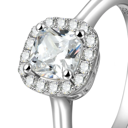 Love 1477 Anello di fidanzamento personalizzato Moissanite