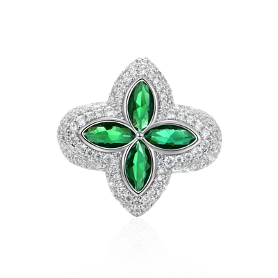 Vereiste leuchtende Kleeblatt-Ring