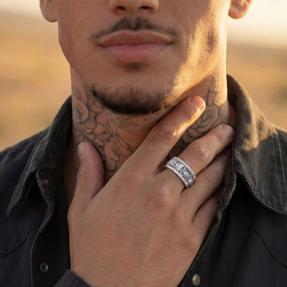 Horseshoe Spinning Ring