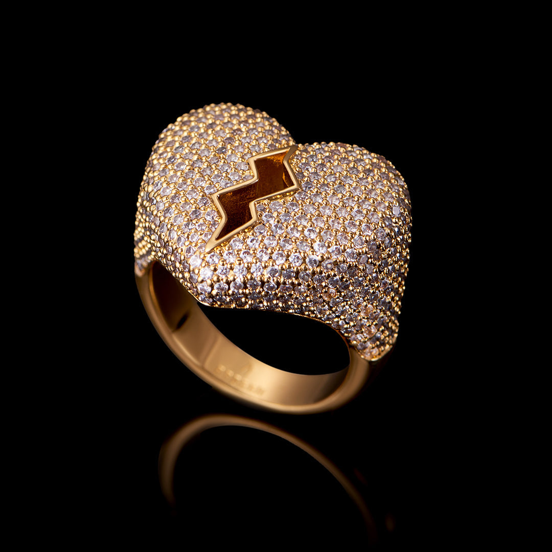 Anello di cuore spezzato ghiacciato in oro 14k