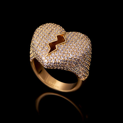 Anillo de corazón roto de oro de oro de oro