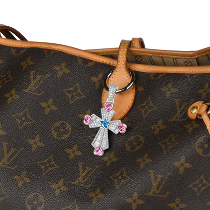 Mini chiesa LaFlare con pendente a forma di croce ghiacciata