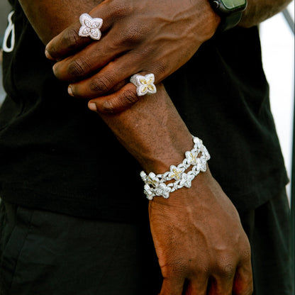 Iced Luminous Clover Bracelet - White Diamond