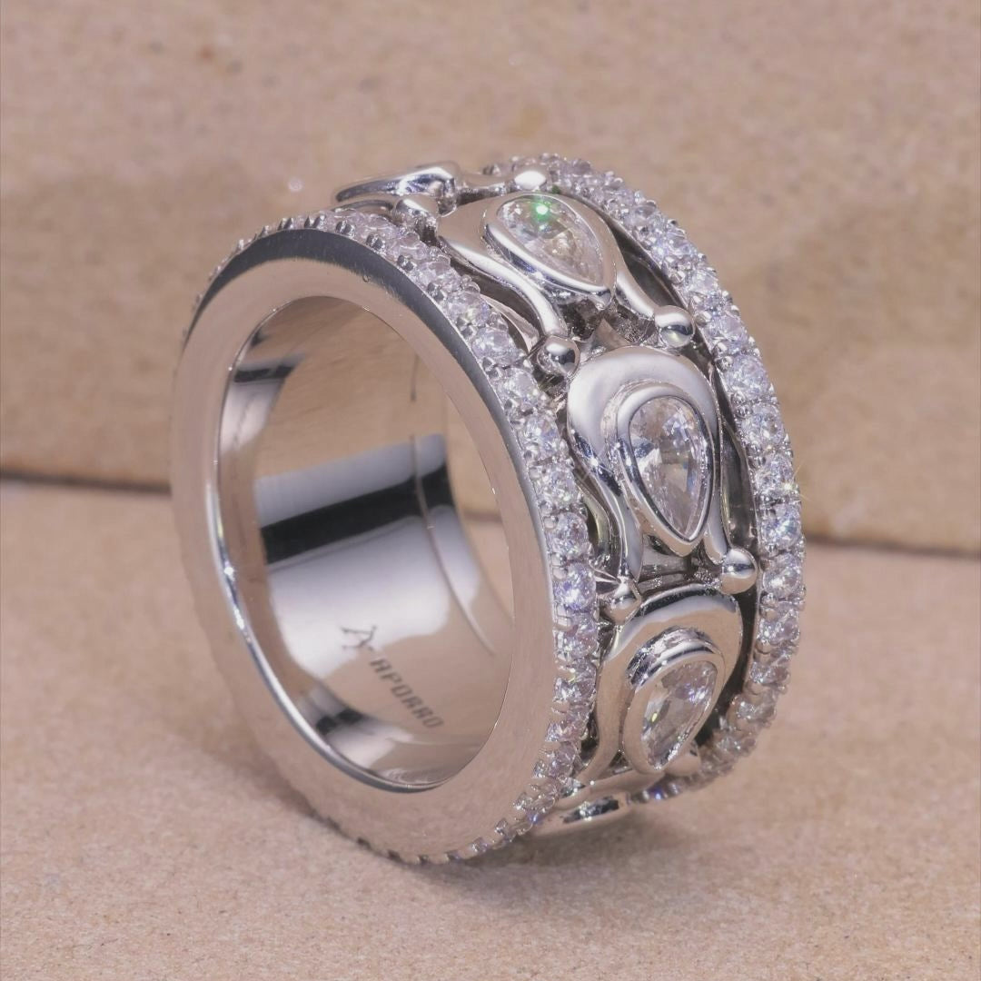 Horseshoe Spinning Ring