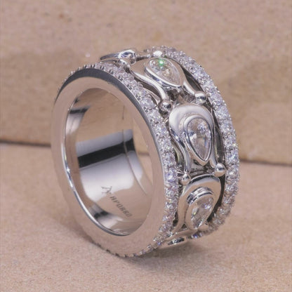 Horseshoe Spinning Ring