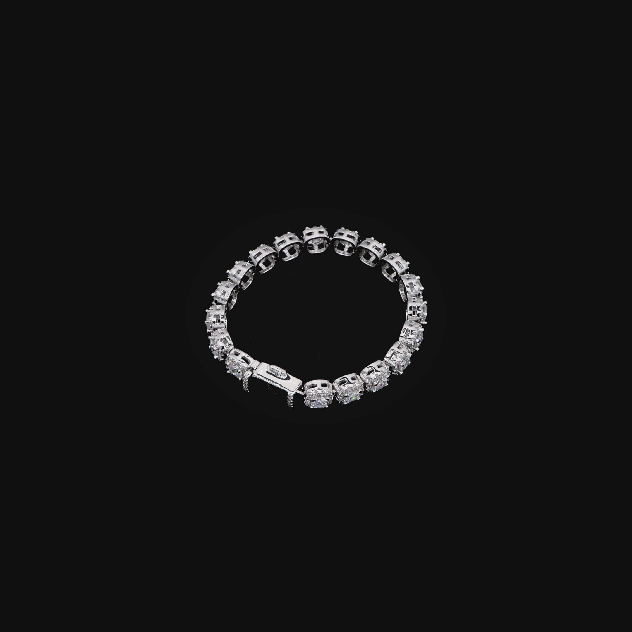 Women's Cushion-Cut Clustered Tennis Bracelet - 7mm