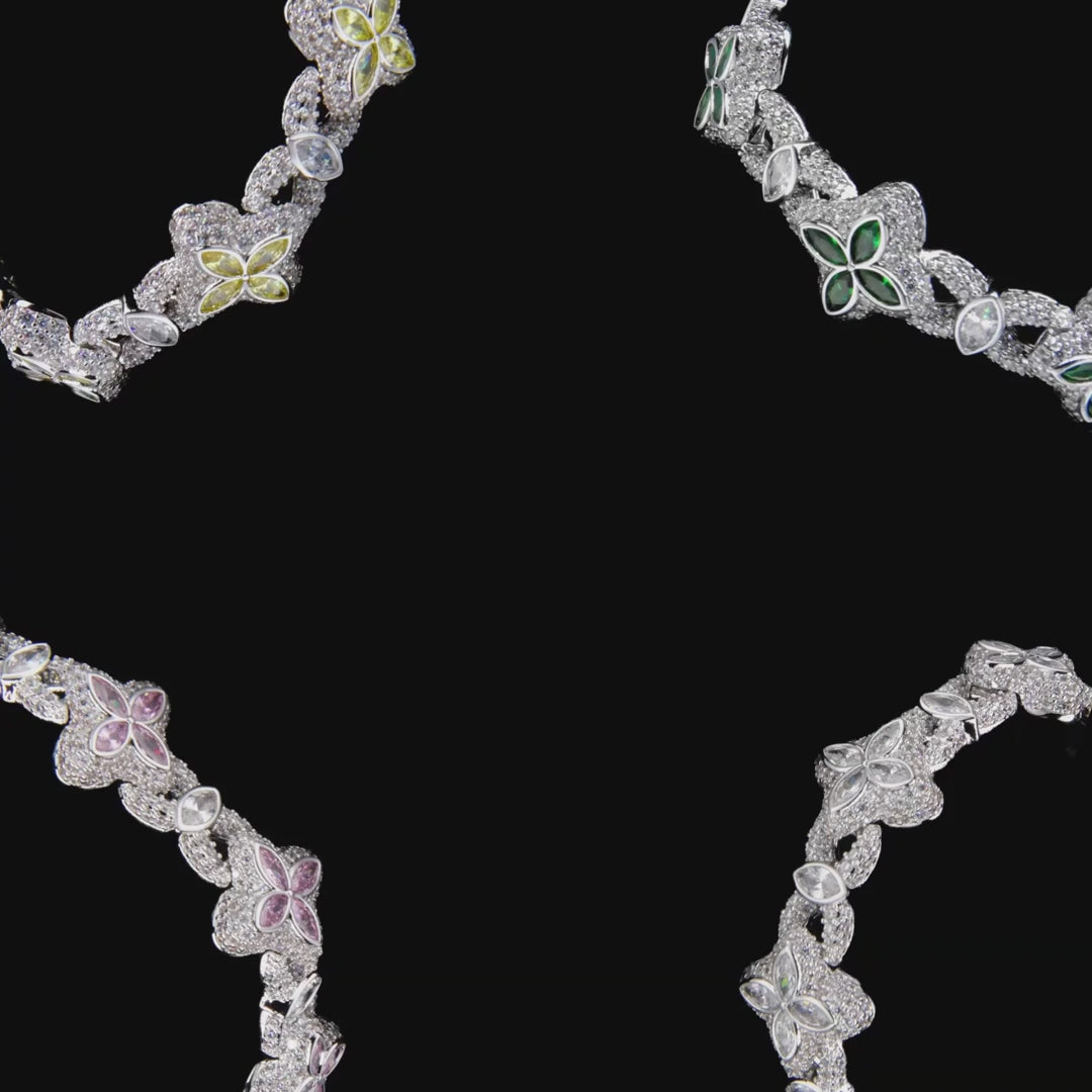 Cargar video: Iced Tennis &amp; Clover Bracelet Set