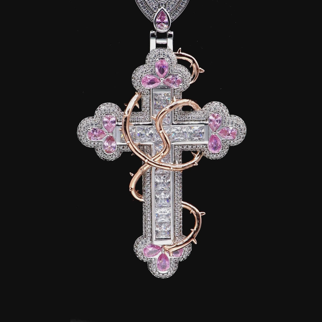 Pendentif croix en fleur épine - médium