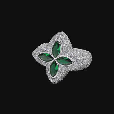 Ring mit leuchtendem Eiskleeblatt – rosafarbener Diamant