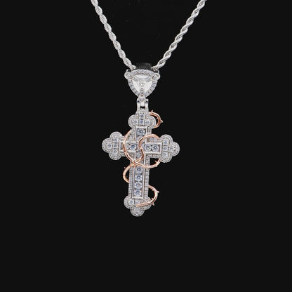 Pendentif croix en fleur épilée - petit